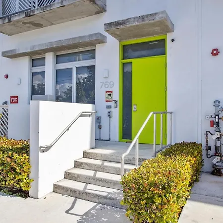 Little Havana 1 Bedroom Apartments